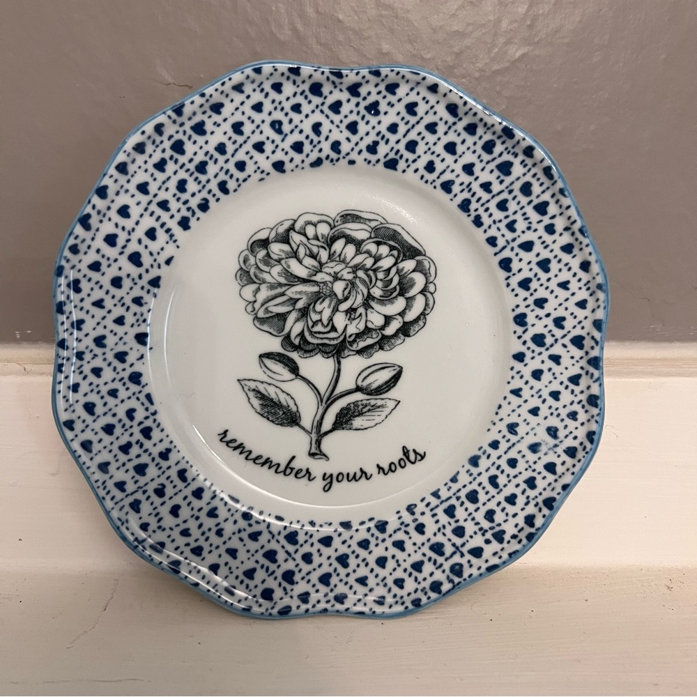 ANDREA by SADEK Remember Your Roots Floral Plate